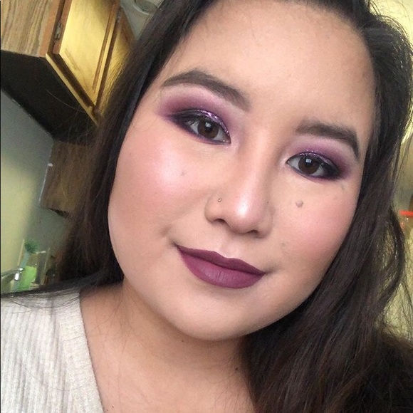 Meet Your Posher, Taylor! - Picture 1 of 5